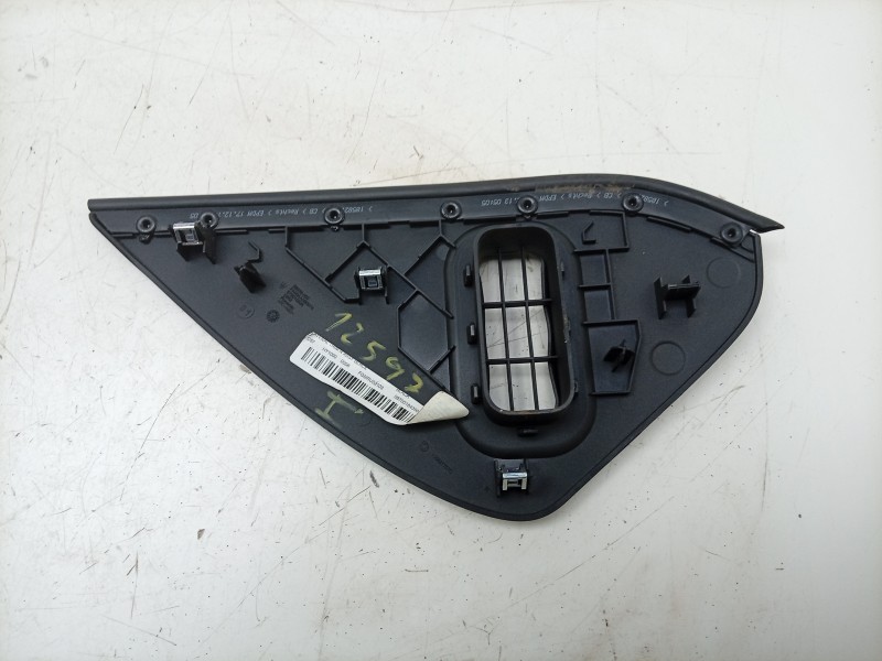 Recambio de moldura para maserati ghibli iii (m157) 3.0 s q4 referencia OEM IAM  670010826 