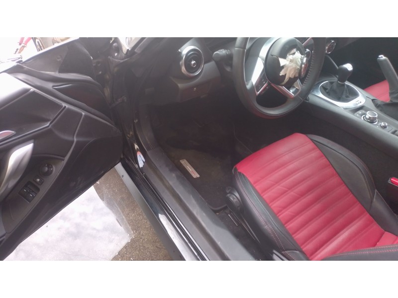 Recambio de juego alfombrillas para abarth 124 spider 1.4 (348) referencia OEM IAM   