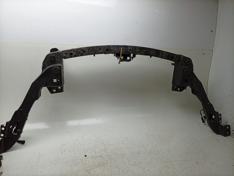 Recambio de refuerzo paragolpes delantero para maserati ghibli iii (m157) 3.0 s q4 referencia OEM IAM  673008133 