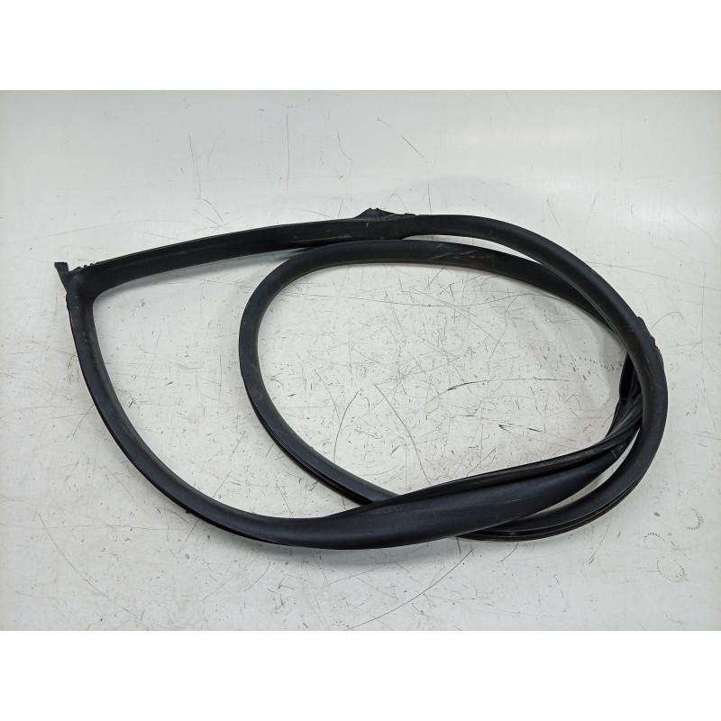Recambio de gomas contorno puerta para maserati ghibli iii (m157) 3.0 s q4 referencia OEM IAM  670037327 