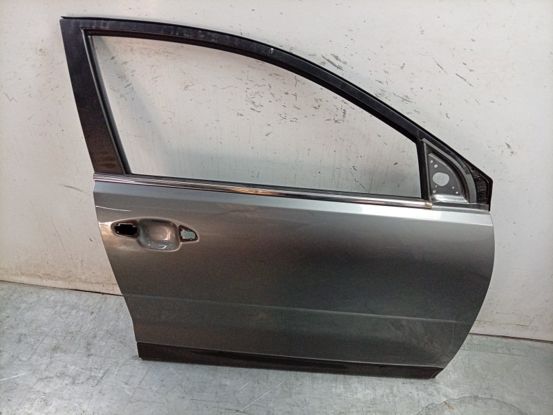 Recambio de puerta delantera derecha para kia stonic (yb) 1.0 t-gdi eco-dynamics+ referencia OEM IAM  76004H8401 