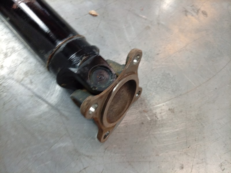 Recambio de transmision central para dacia duster iii eco-g 100 essential referencia OEM IAM  320009627R 
