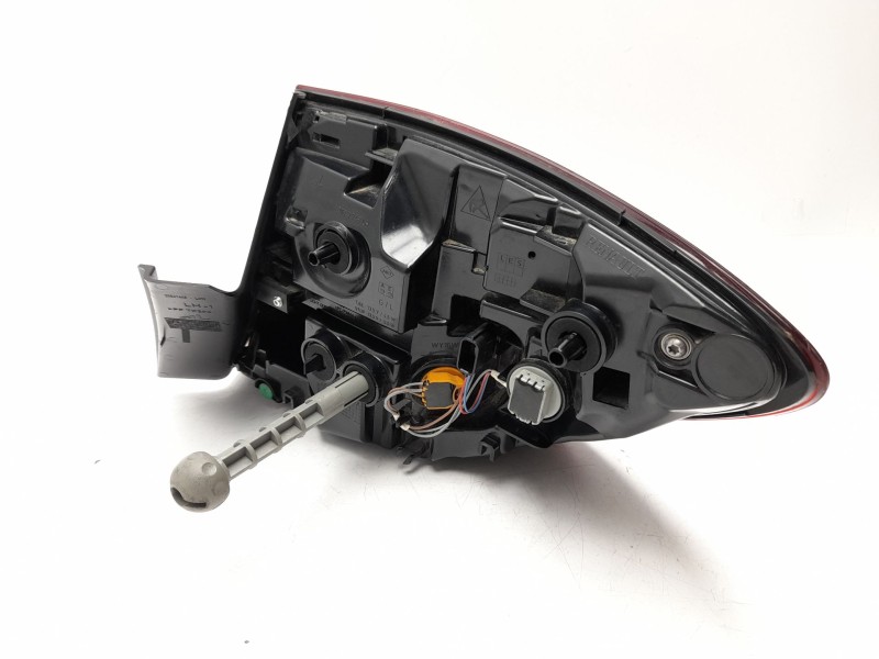 Recambio de piloto trasero izquierdo para renault captur ii (hf_) 1.0 tce 90 eco-g (hfm6) referencia OEM IAM  265558746R 
