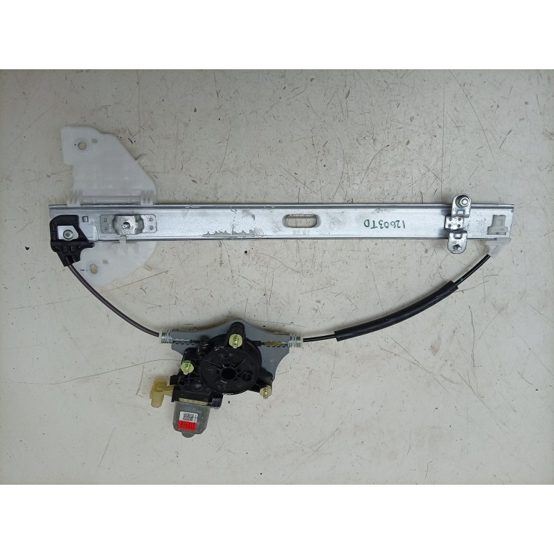Recambio de elevalunas trasero derecho para kia stonic (yb) 1.0 t-gdi eco-dynamics+ referencia OEM IAM  83402H8100 