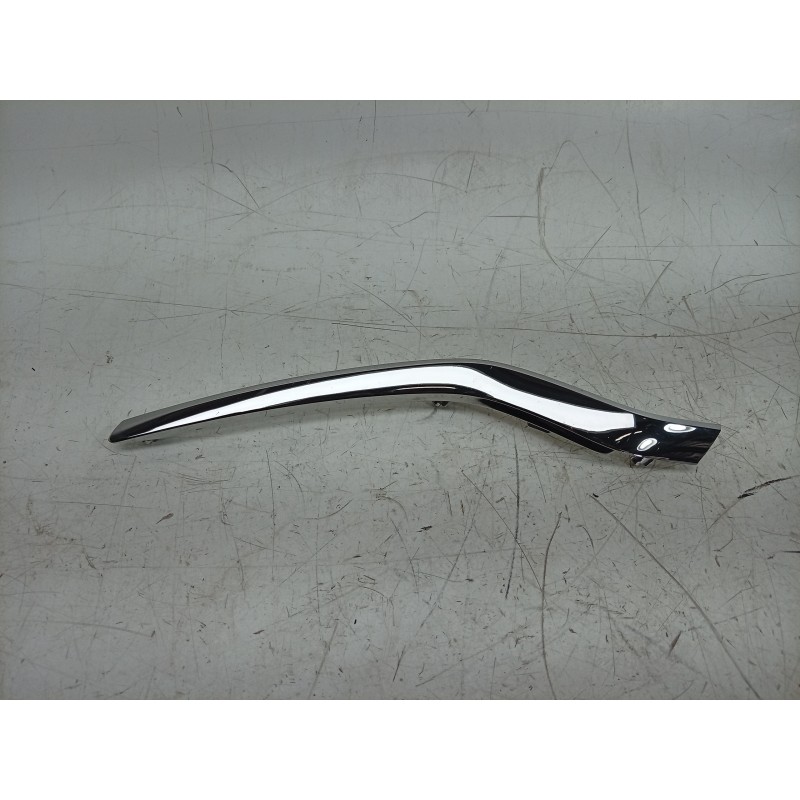 Recambio de moldura bajo faro izquierdo para renault captur ii (hf_) 1.0 tce 90 eco-g (hfm6) referencia OEM IAM  620752010R 