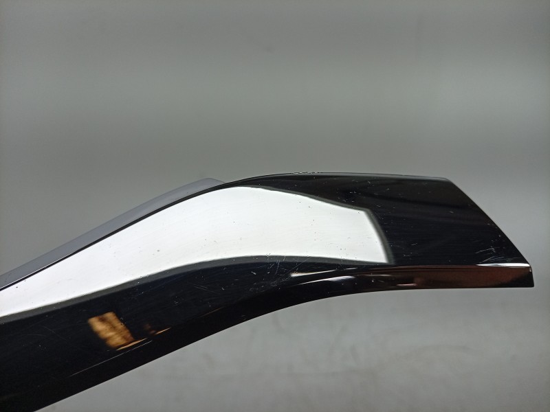 Recambio de moldura bajo faro derecho para renault captur ii (hf_) 1.0 tce 90 eco-g (hfm6) referencia OEM IAM  620747303R 