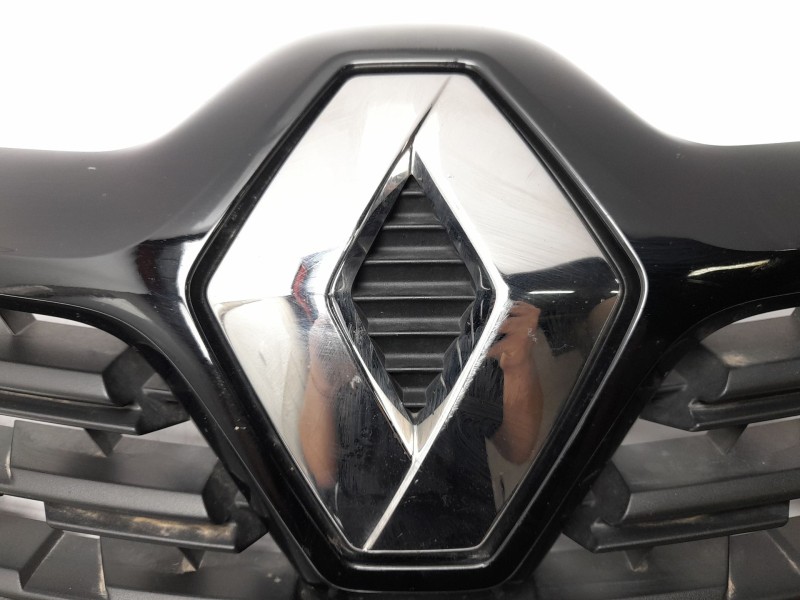 Recambio de rejilla delantera para renault captur ii (hf_) 1.0 tce 90 eco-g (hfm6) referencia OEM IAM  623105565R 