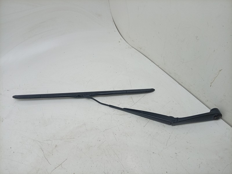 Recambio de brazo limpia delantero izquierdo para kia stonic (yb) 1.0 t-gdi eco-dynamics+ referencia OEM IAM  98311H8000 