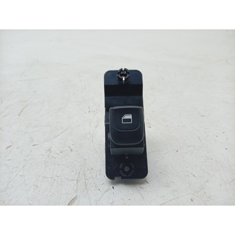 Recambio de mando elevalunas trasero izquierdo para kia stonic (yb) 1.0 t-gdi eco-dynamics+ referencia OEM IAM  93580H8000 