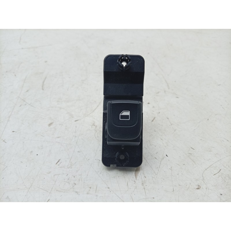 Recambio de mando elevalunas trasero derecho para kia stonic (yb) 1.0 t-gdi eco-dynamics+ referencia OEM IAM  93576H8000WK 
