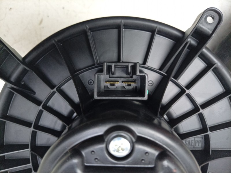Recambio de ventilador calefaccion para maserati ghibli iii (m157) 3.0 s q4 referencia OEM IAM  673000088 