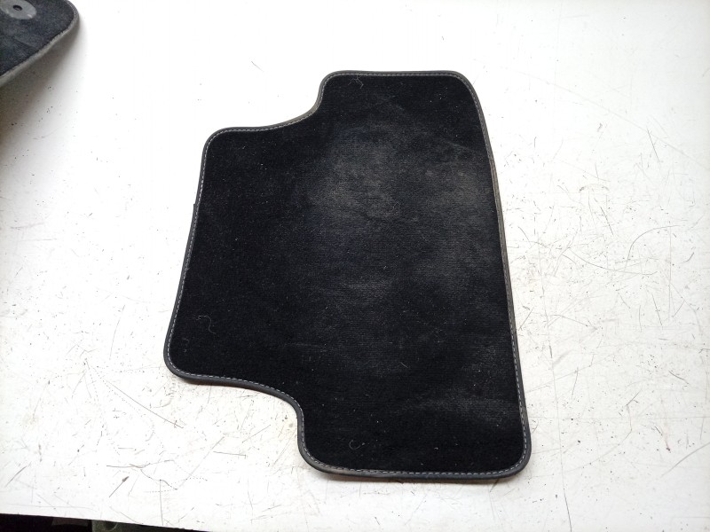 Recambio de juego alfombrillas para volkswagen golf viii (cd1, da1) 1.0 tsi referencia OEM IAM  5G1864435 