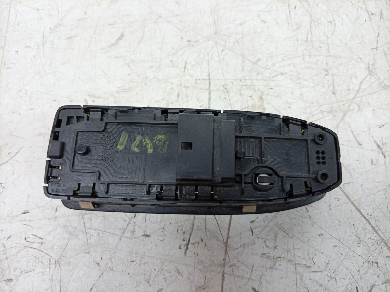 Recambio de mando elevalunas delantero izquierdo para renault clio v (b7_) tce 90 (b7mt) referencia OEM IAM 254107080R 254102693