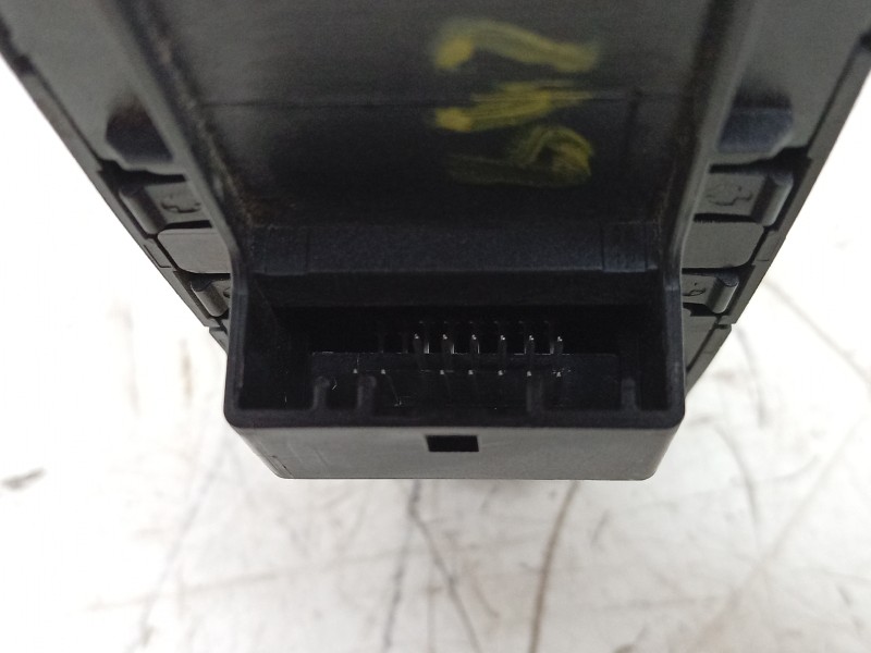 Recambio de mando elevalunas delantero izquierdo para renault clio v (b7_) tce 90 (b7mt) referencia OEM IAM 254107080R 254102693