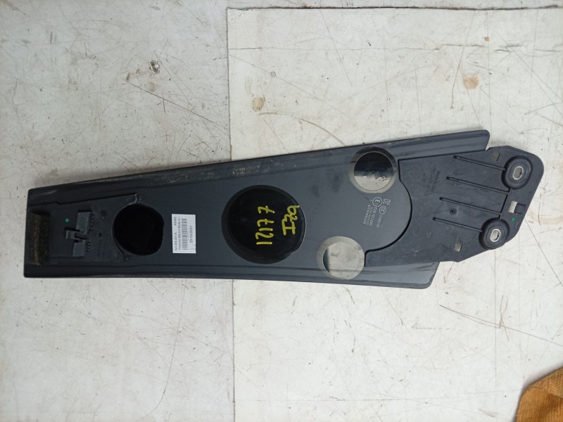 Recambio de moldura para porsche taycan (y1a) 4s referencia OEM IAM  9J1845031A 