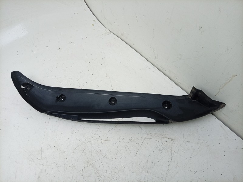 Recambio de moldura para porsche taycan (y1a) 4s referencia OEM IAM  9J1854777 