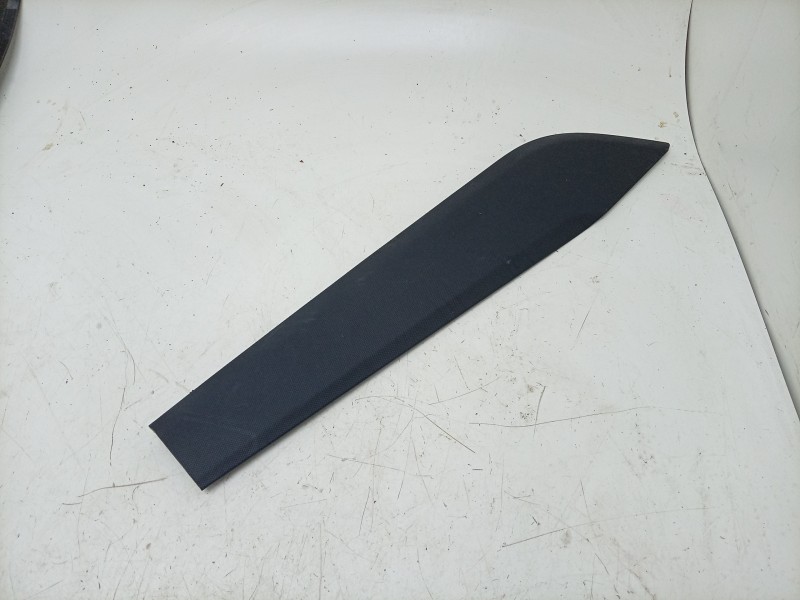 Recambio de moldura para porsche taycan (y1a) 4s referencia OEM IAM   