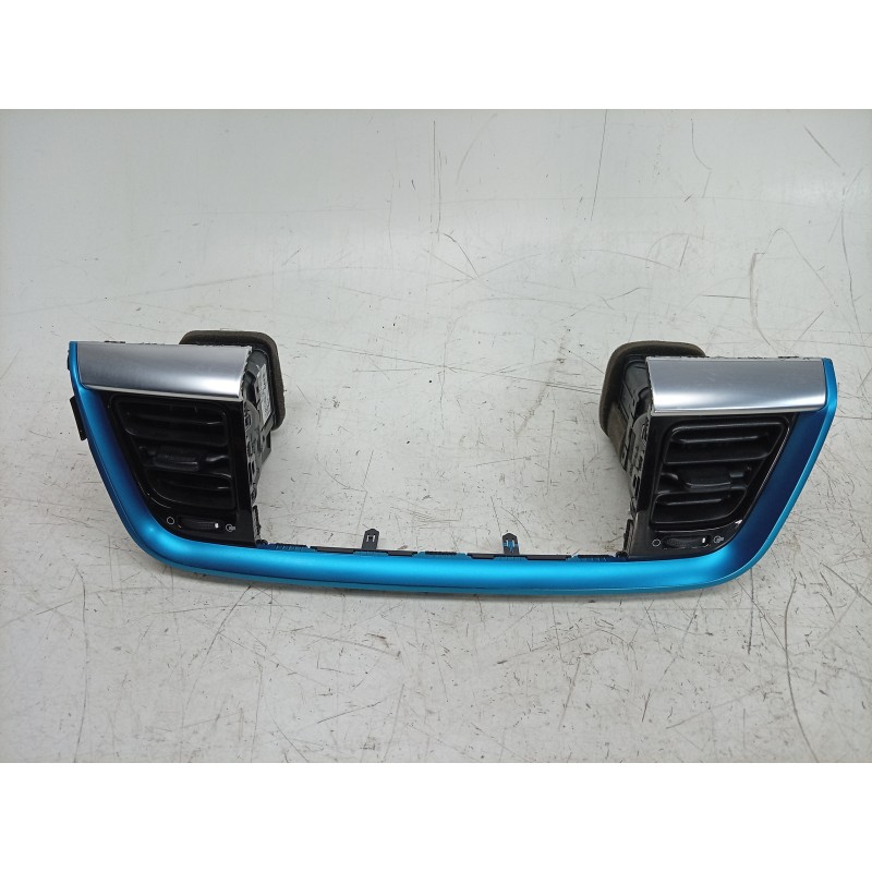 Recambio de aireador central para kia stonic (yb) 1.0 t-gdi eco-dynamics+ referencia OEM IAM  84740H8AE 