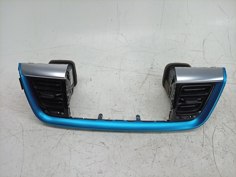 Recambio de aireador central para kia stonic (yb) 1.0 t-gdi eco-dynamics+ referencia OEM IAM  84740H8AE 