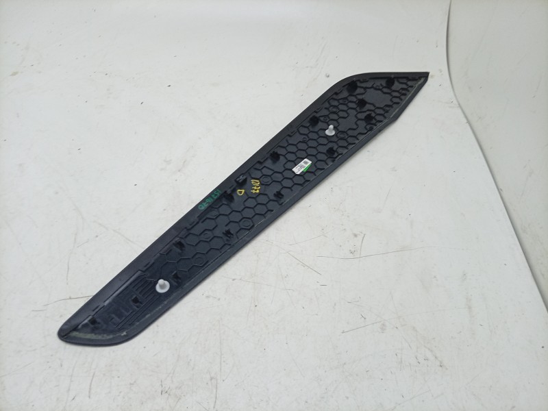 Recambio de moldura para porsche taycan (y1a) 4s referencia OEM IAM  9J1863046 