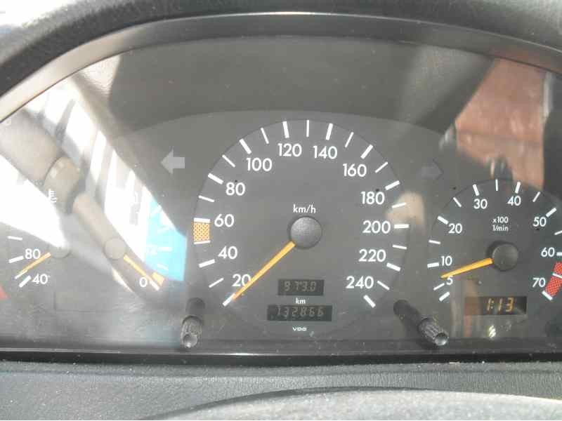 mercedes-benz clase c (w202) berlina del año 1994