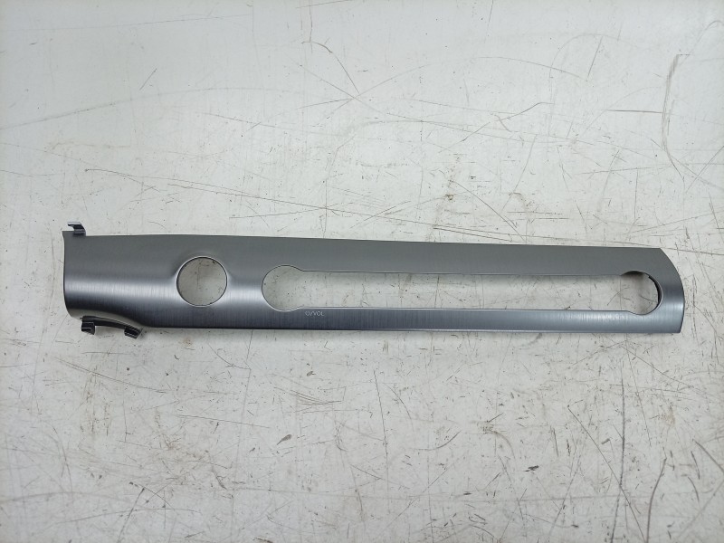 Recambio de moldura para hyundai kona (os, ose, osi) 1.6 gdi hybrid referencia OEM IAM  84704BE010 