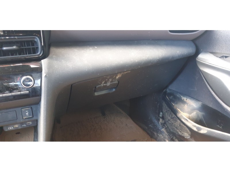 Recambio de guantera para toyota yaris cross hybrid 2wd active tech referencia OEM IAM 55550K0030C0  