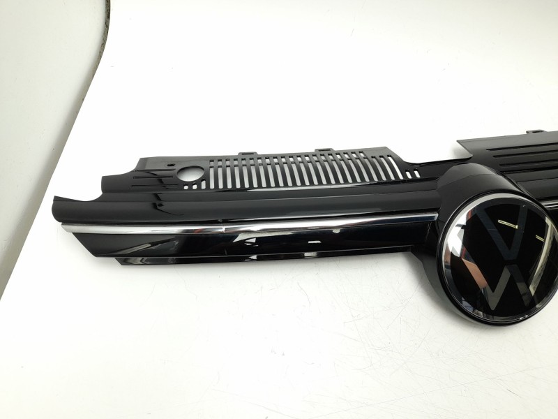 Recambio de rejilla delantera para volkswagen golf viii (cd1, da1) 1.0 tsi referencia OEM IAM  5H0853651N 107238205/2401526/VG41