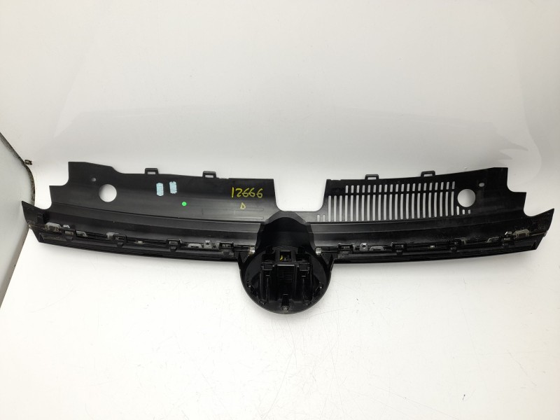 Recambio de rejilla delantera para volkswagen golf viii (cd1, da1) 1.0 tsi referencia OEM IAM  5H0853651N 107238205/2401526/VG41