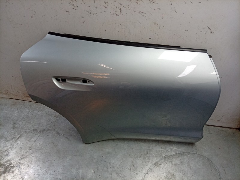 Recambio de puerta trasera derecha para porsche taycan (y1a) 4s referencia OEM IAM  9J1833052A 