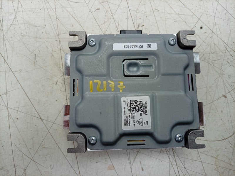 Recambio de unidad de control para porsche taycan (y1a) 4s referencia OEM IAM   