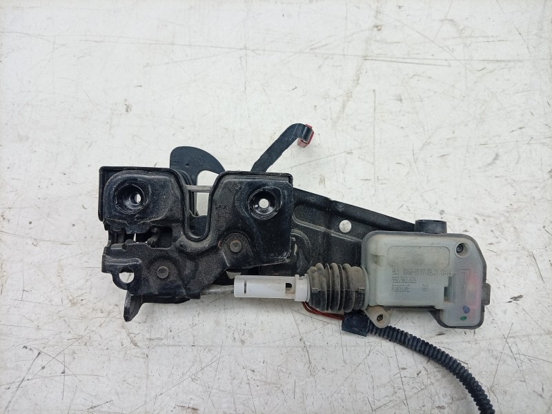 Recambio de cerradura capo para porsche taycan (y1a) 4s referencia OEM IAM  9J1823501 
