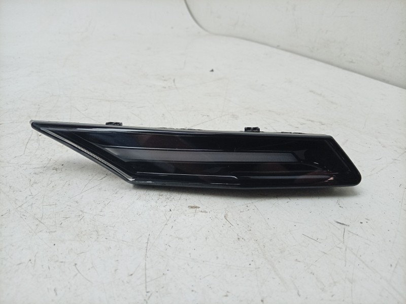 Recambio de piloto delantero derecho para porsche taycan (y1a) 4s referencia OEM IAM  9J1953042F 