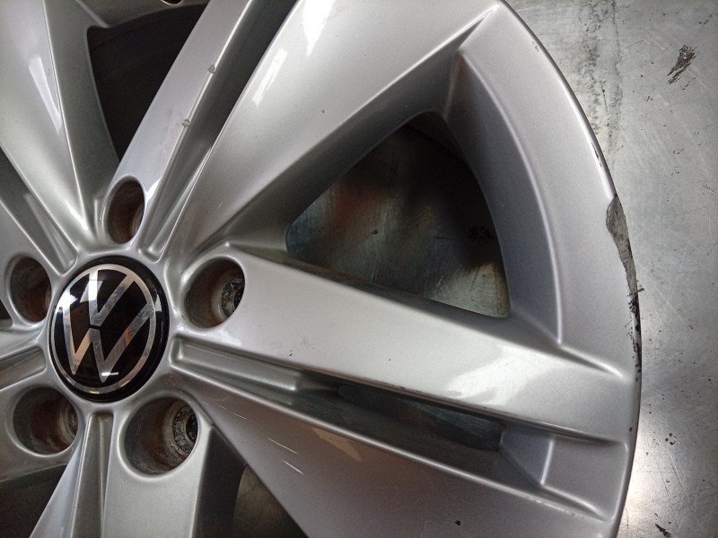 Recambio de llanta para volkswagen golf viii (cd1, da1) 1.0 tsi referencia OEM IAM  5H0401025 