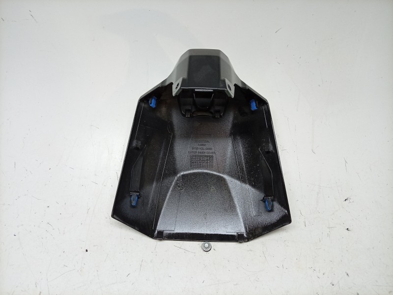 Recambio de molduras delanteras para honda adv adv 350 referencia OEM IAM  81135K2LD000 
