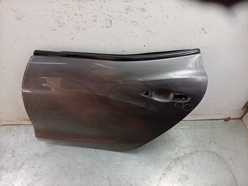 Recambio de puerta trasera izquierda para maserati ghibli iii (m157) 3.0 s q4 referencia OEM IAM  673008062 