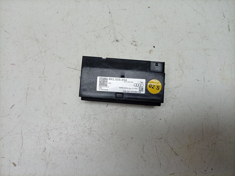 Recambio de modulo electronico para porsche taycan (y1a) 4s referencia OEM IAM  4N1035954 
