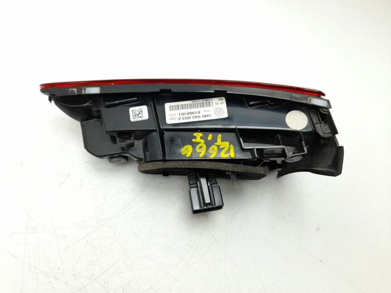 Recambio de piloto trasero izquierdo interior para volkswagen golf viii (cd1, da1) 1.0 tsi referencia OEM IAM  5H0945093C VG1040