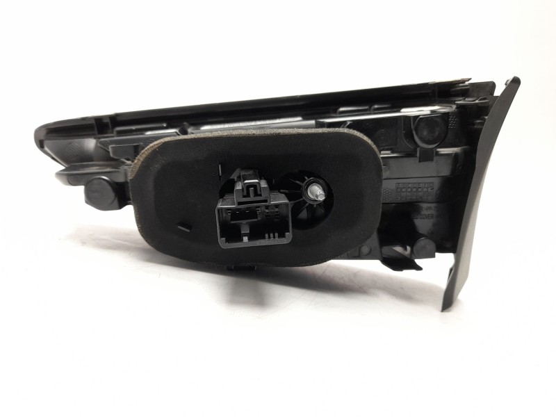 Recambio de piloto trasero izquierdo interior para volkswagen golf viii (cd1, da1) 1.0 tsi referencia OEM IAM  5H0945093C VG1040