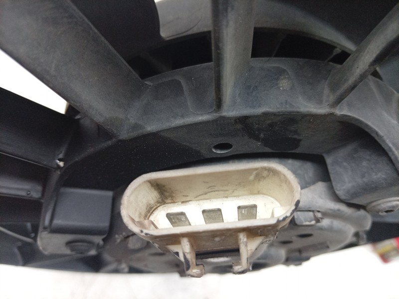 Recambio de electroventilador para ford mondeo iii (b5y) 2.0 16v referencia OEM IAM  3S718C607BD 