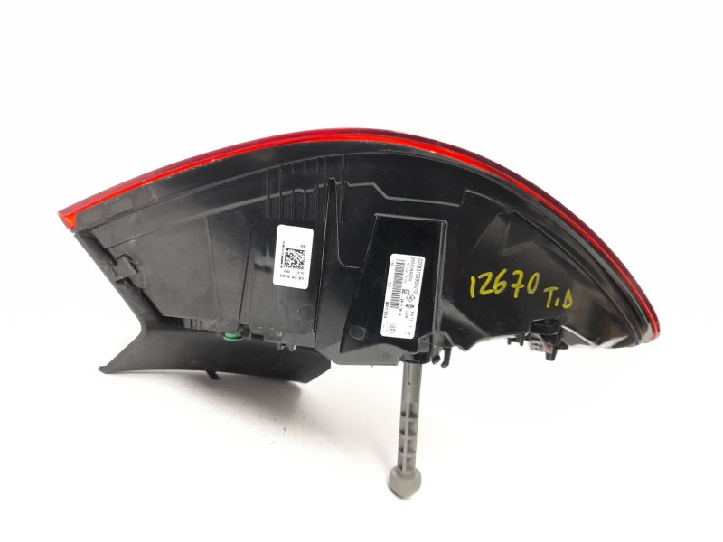 Recambio de piloto trasero derecho para renault captur ii (hf_) tce 90 (hfm6) referencia OEM IAM  265504427R 