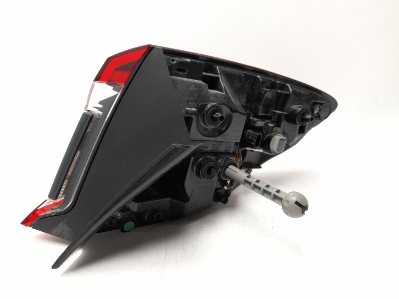 Recambio de piloto trasero izquierdo para renault captur ii (hf_) tce 90 (hfm6) referencia OEM IAM  265558746R 