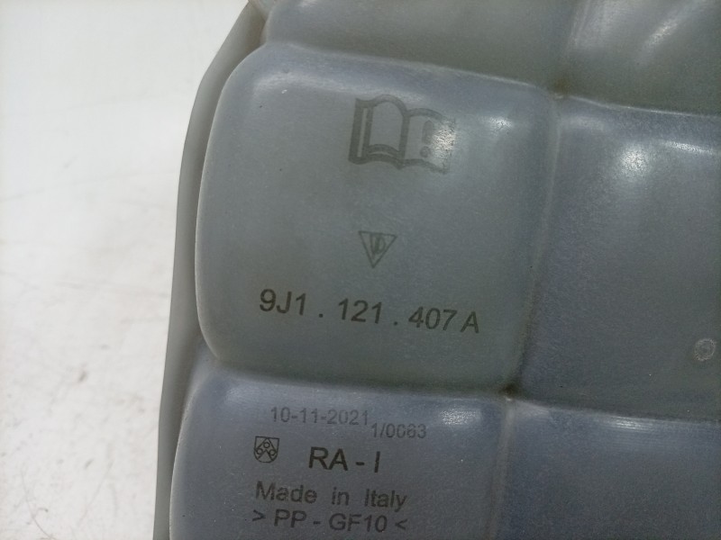 Recambio de deposito expansion para porsche taycan (y1a) 4s referencia OEM IAM  9J1121407A 