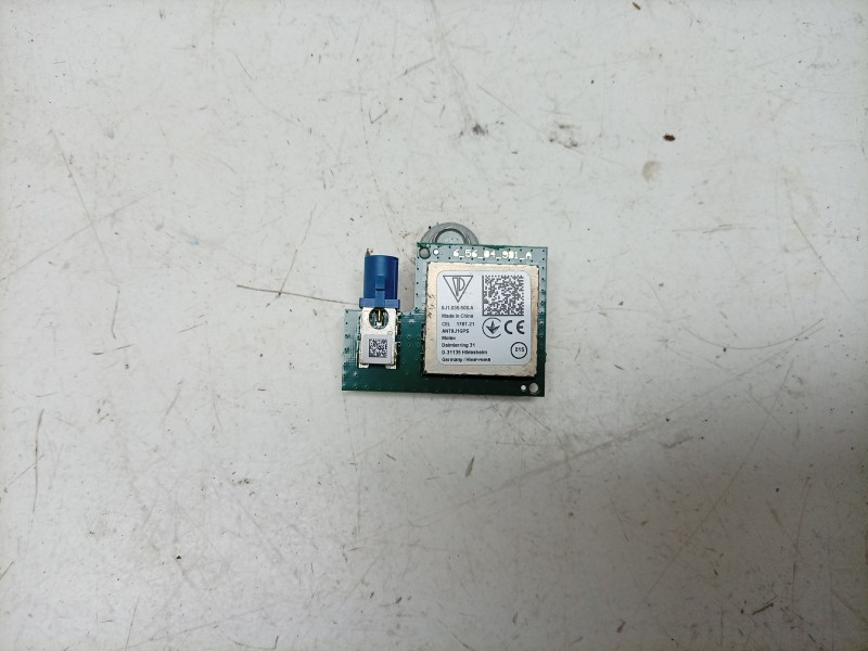 Recambio de antena para porsche taycan (y1a) 4s referencia OEM IAM  9J1035500A 