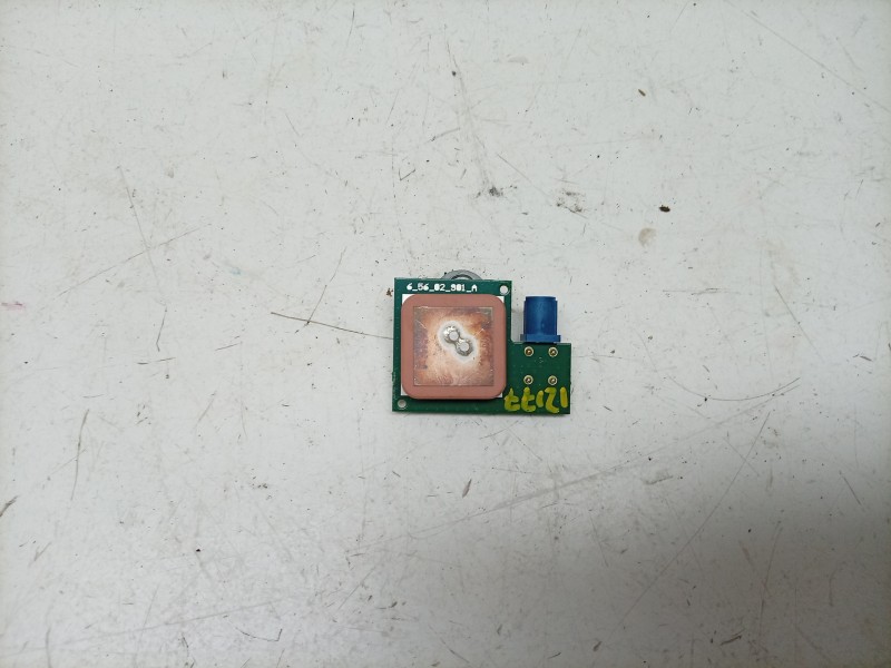 Recambio de antena para porsche taycan (y1a) 4s referencia OEM IAM  9J1035500A 
