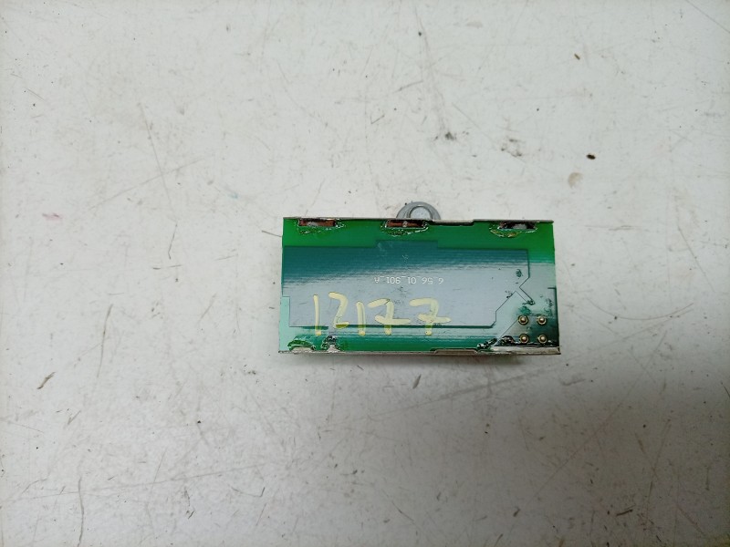 Recambio de antena para porsche taycan (y1a) 4s referencia OEM IAM  992035510 