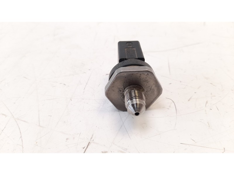 Recambio de sensor presion para skoda fabia 1.2 tsi referencia OEM IAM 06J906051F  