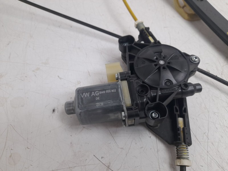 Recambio de elevalunas delantero derecho para audi a4 b9 avant (8w5, 8wd) 2.0 tdi referencia OEM IAM 8W0837462 8W0837462 113170/