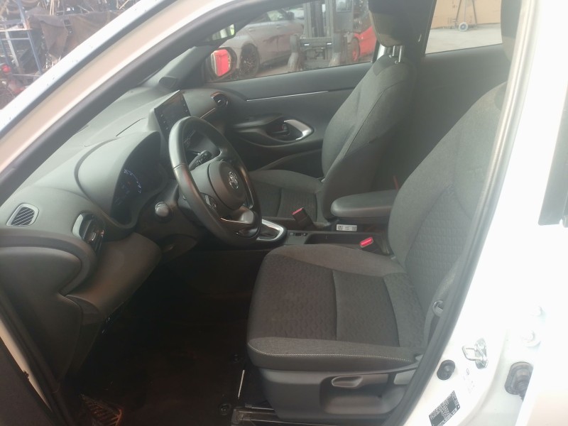 toyota yaris cross (mxp_) del año 2022