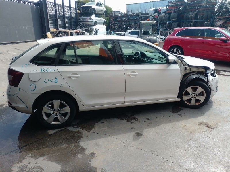 skoda rapid spaceback (nh1) del año 2017